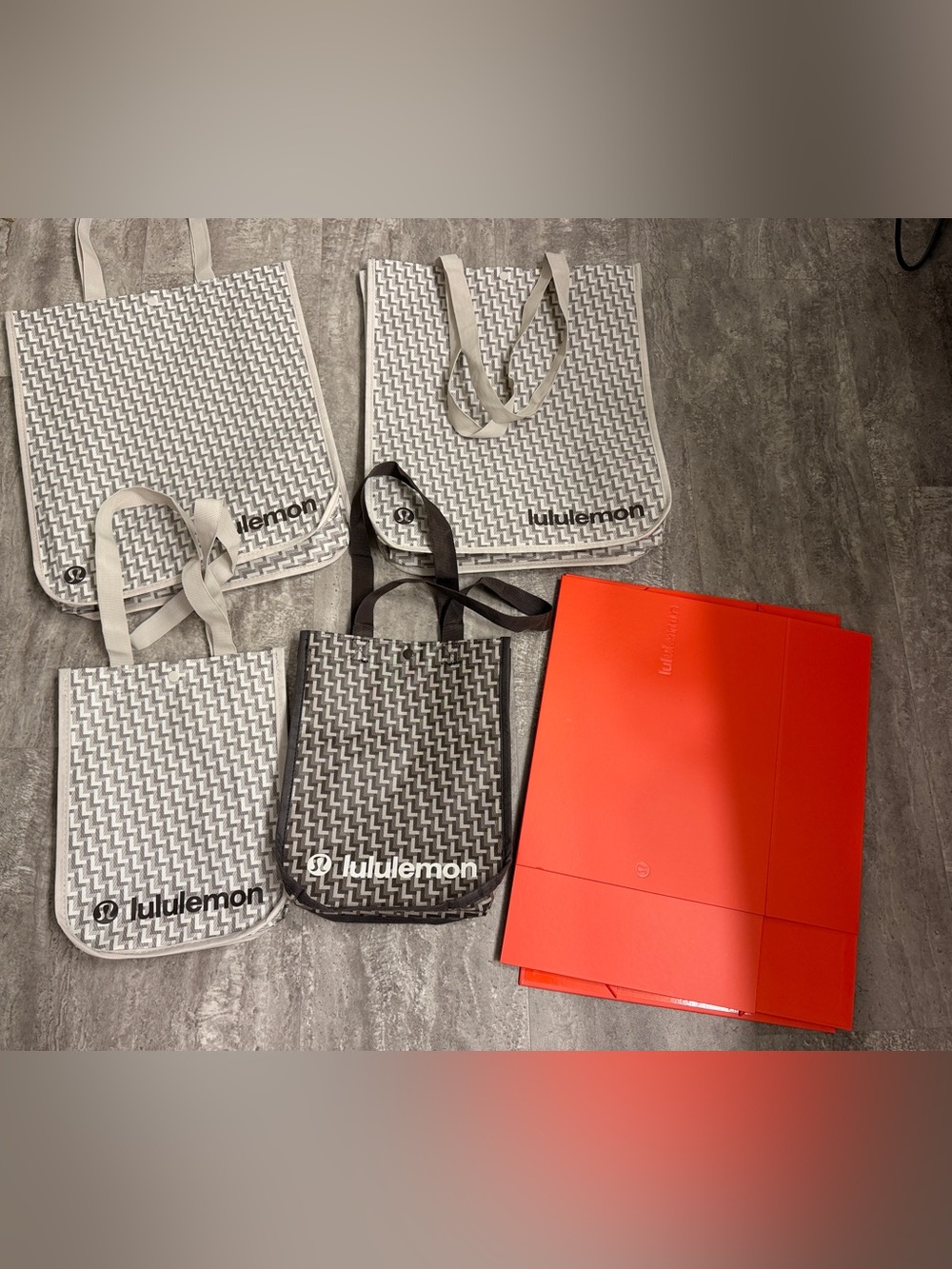 Lululemon Reusable Bag and Gift Box New Condition
